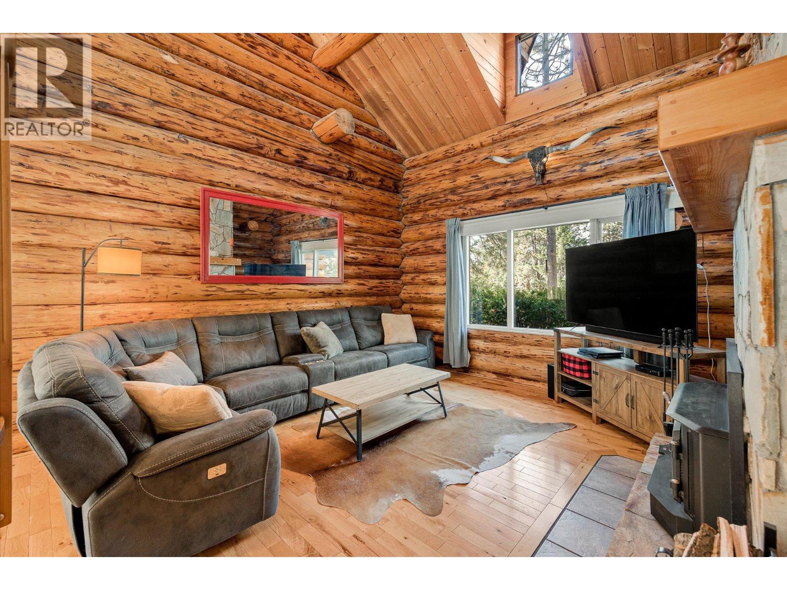  1725 Keloka Drive, West Kelowna