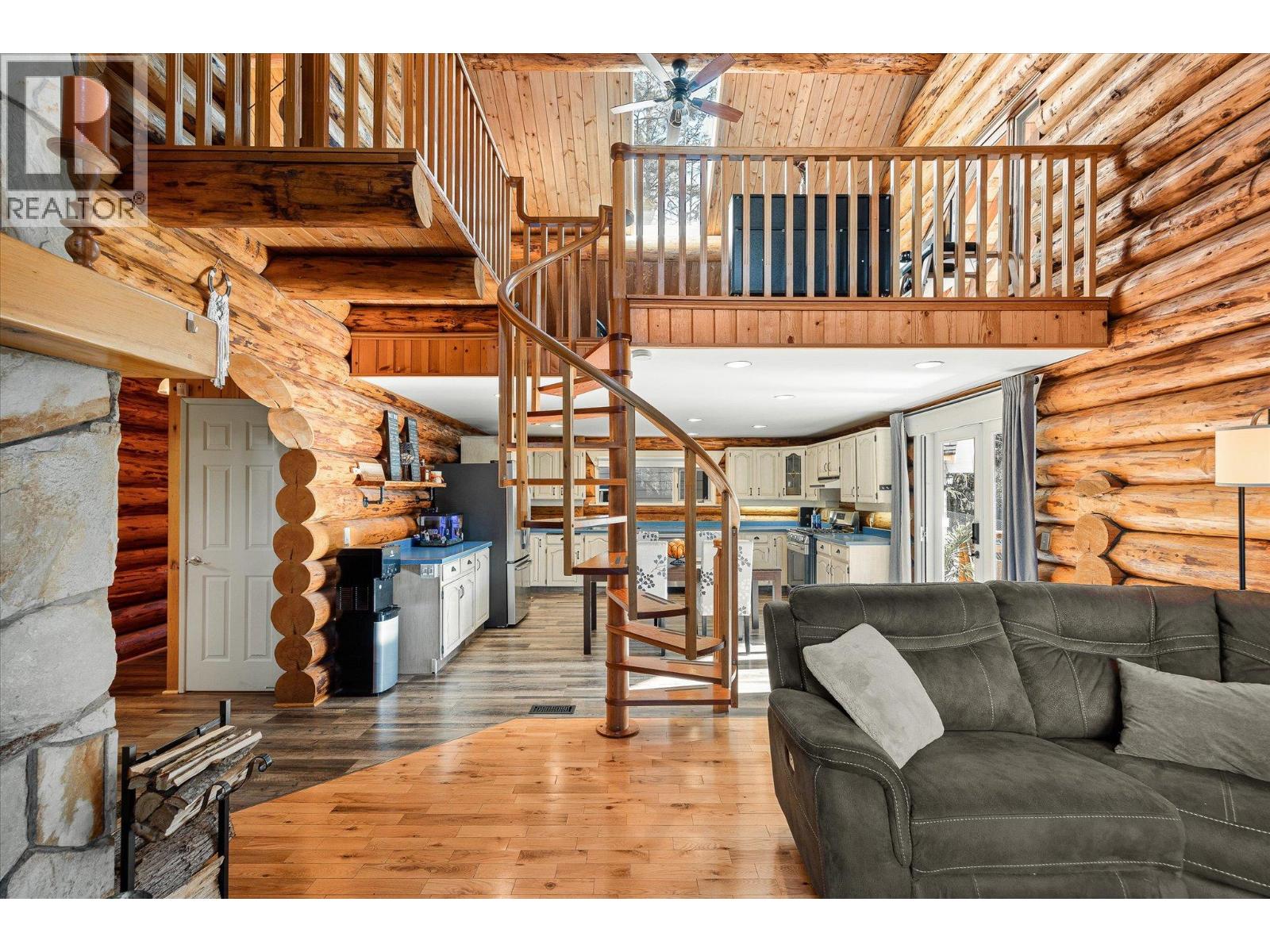  1725 Keloka Drive, West Kelowna