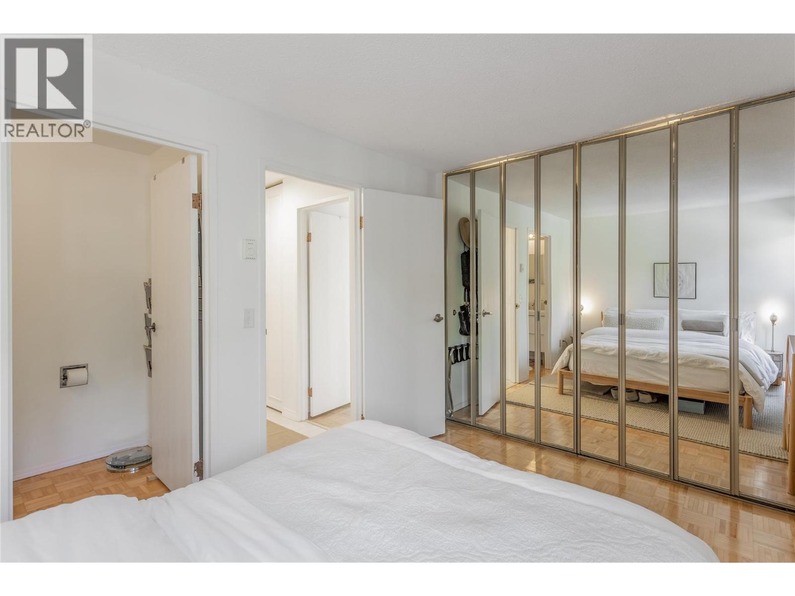303 737 Leon Avenue, Kelowna