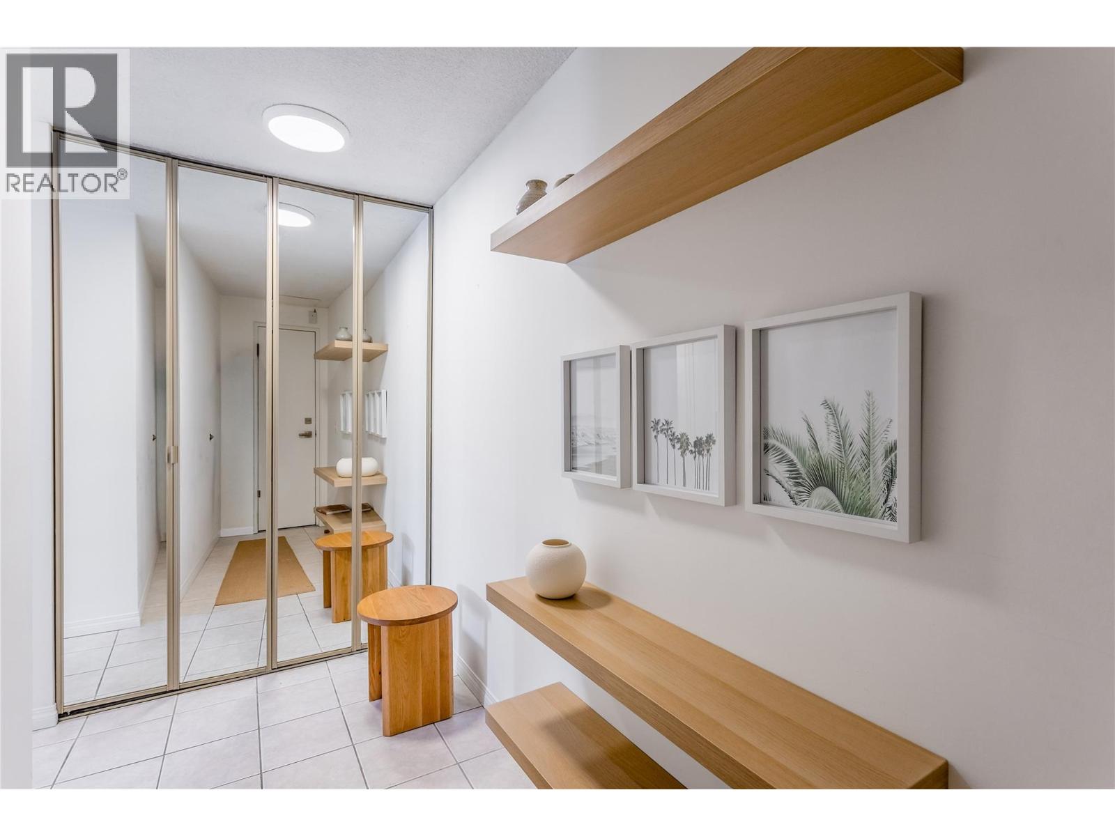 303 737 Leon Avenue, Kelowna