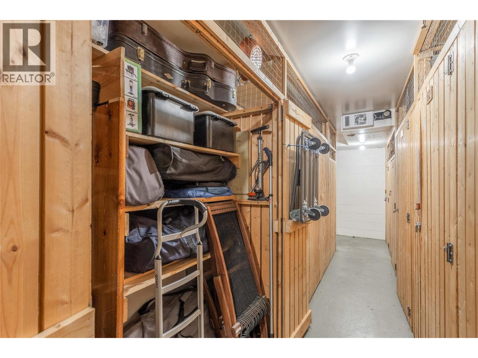 303 737 Leon Avenue, Kelowna