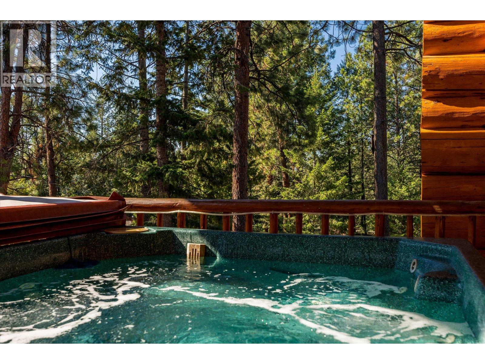  1725 Keloka Drive, West Kelowna