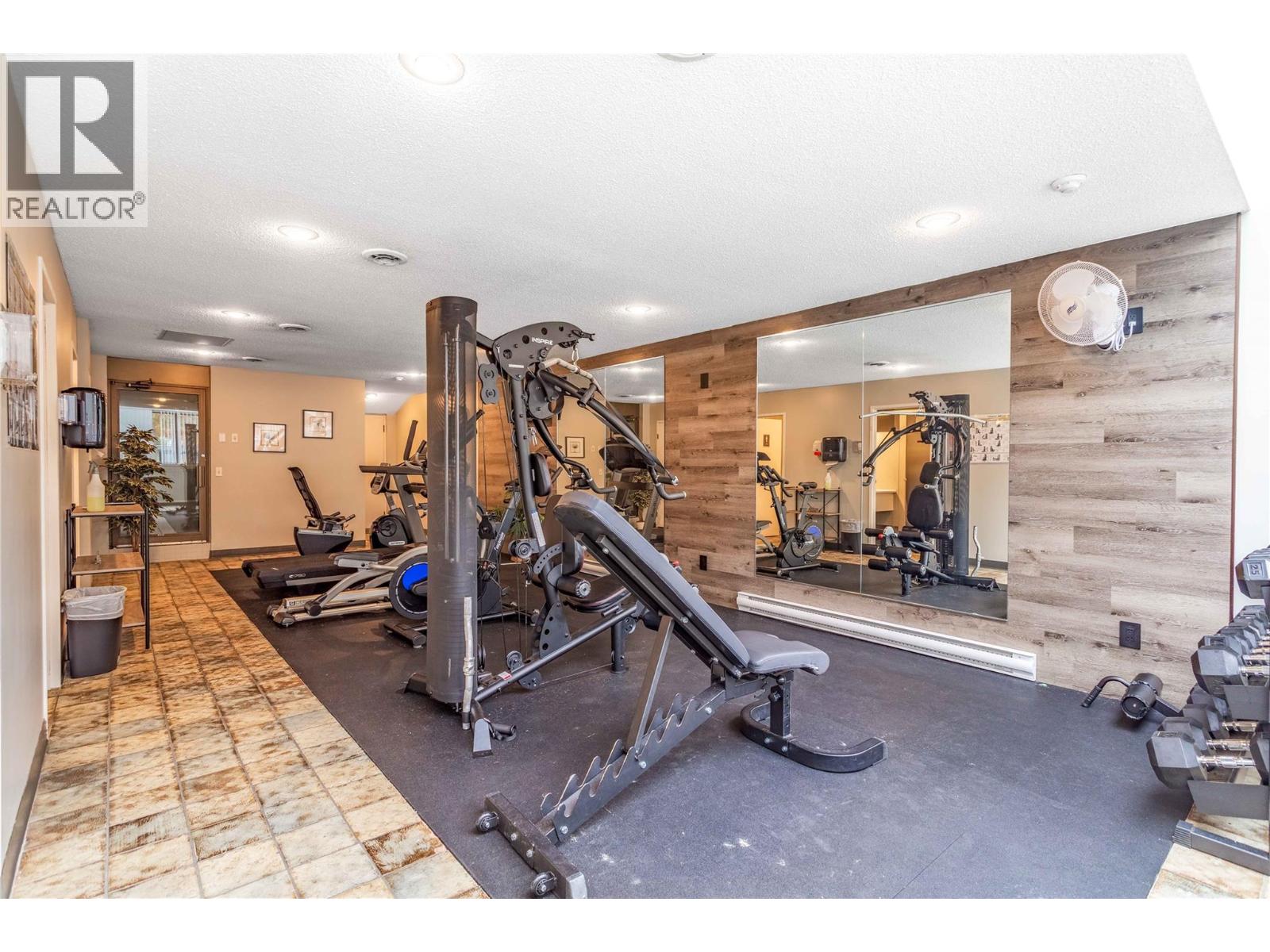303 737 Leon Avenue, Kelowna