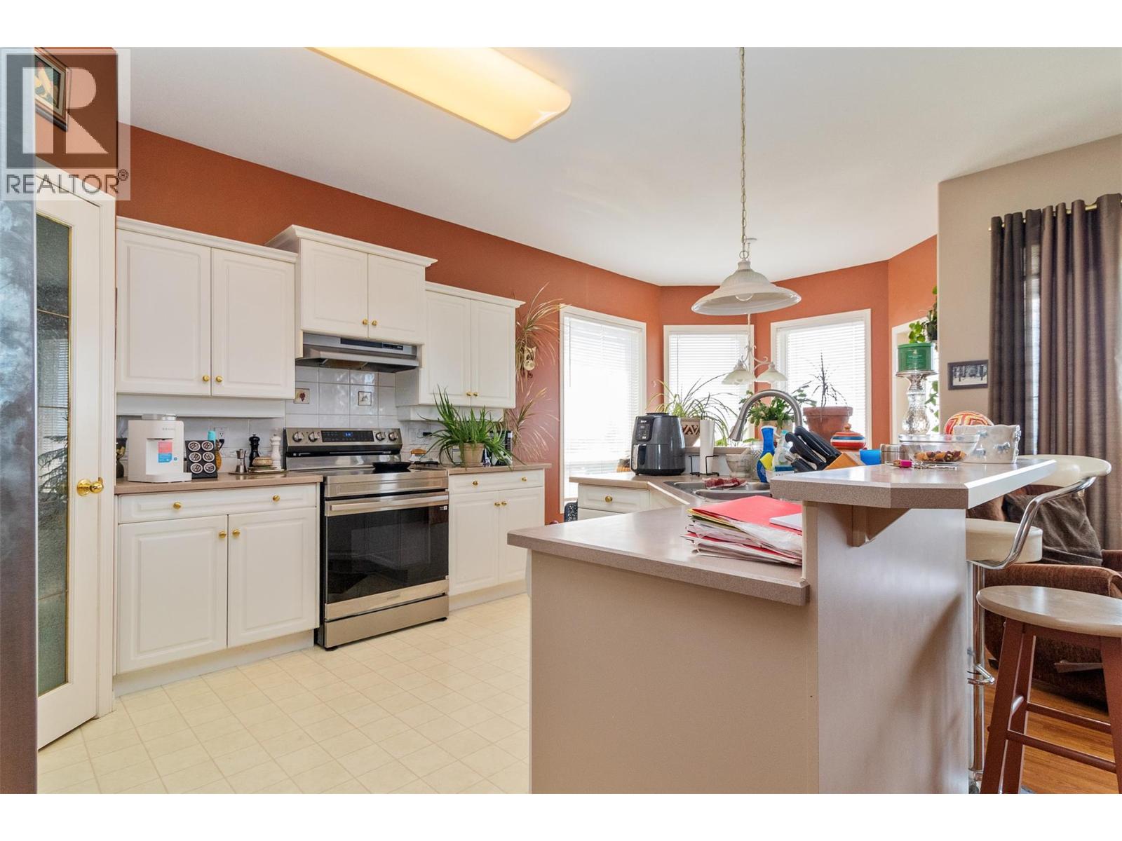 843 Lone Pine Drive - Image 5