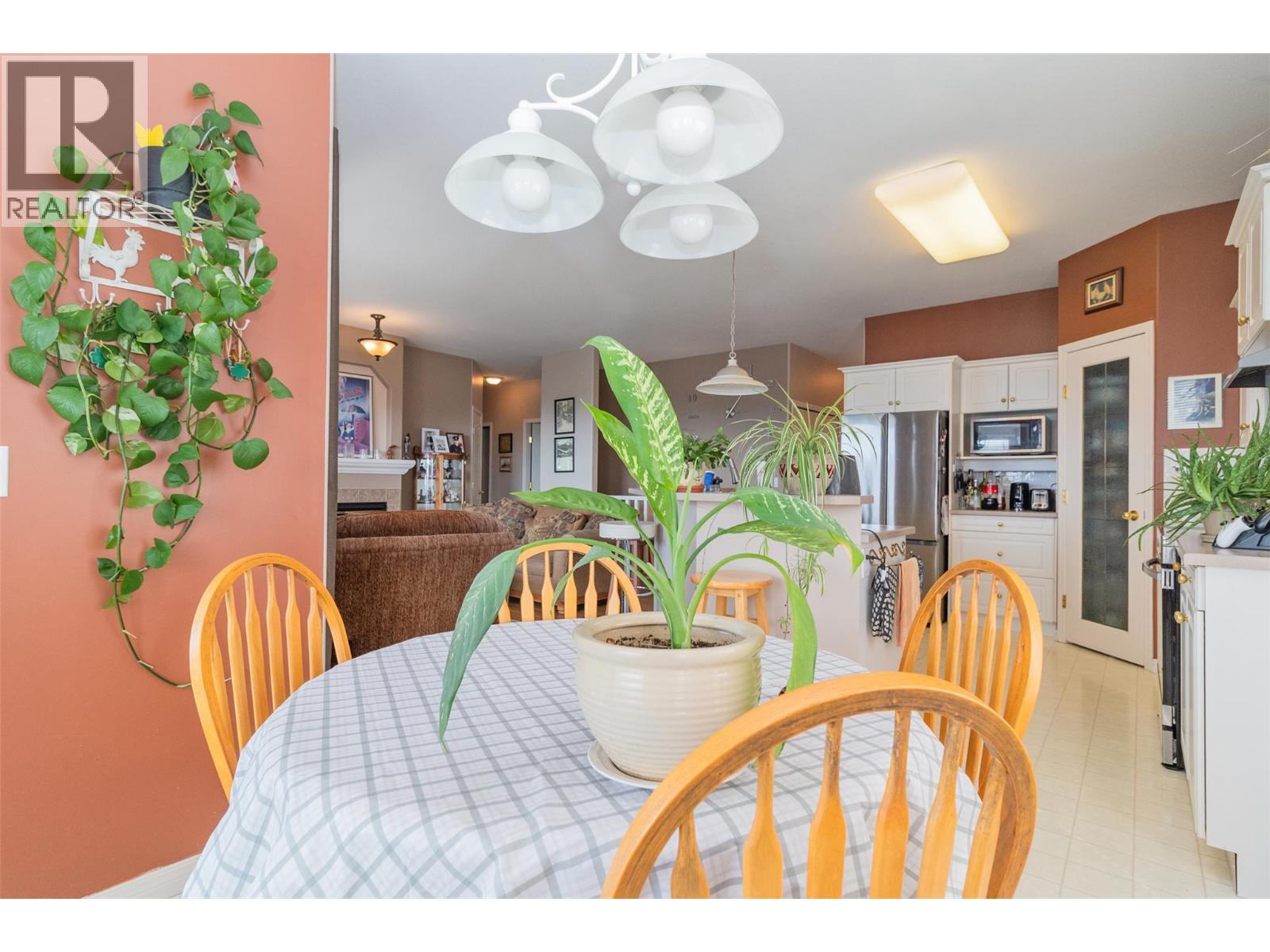 843 Lone Pine Drive - Image 10