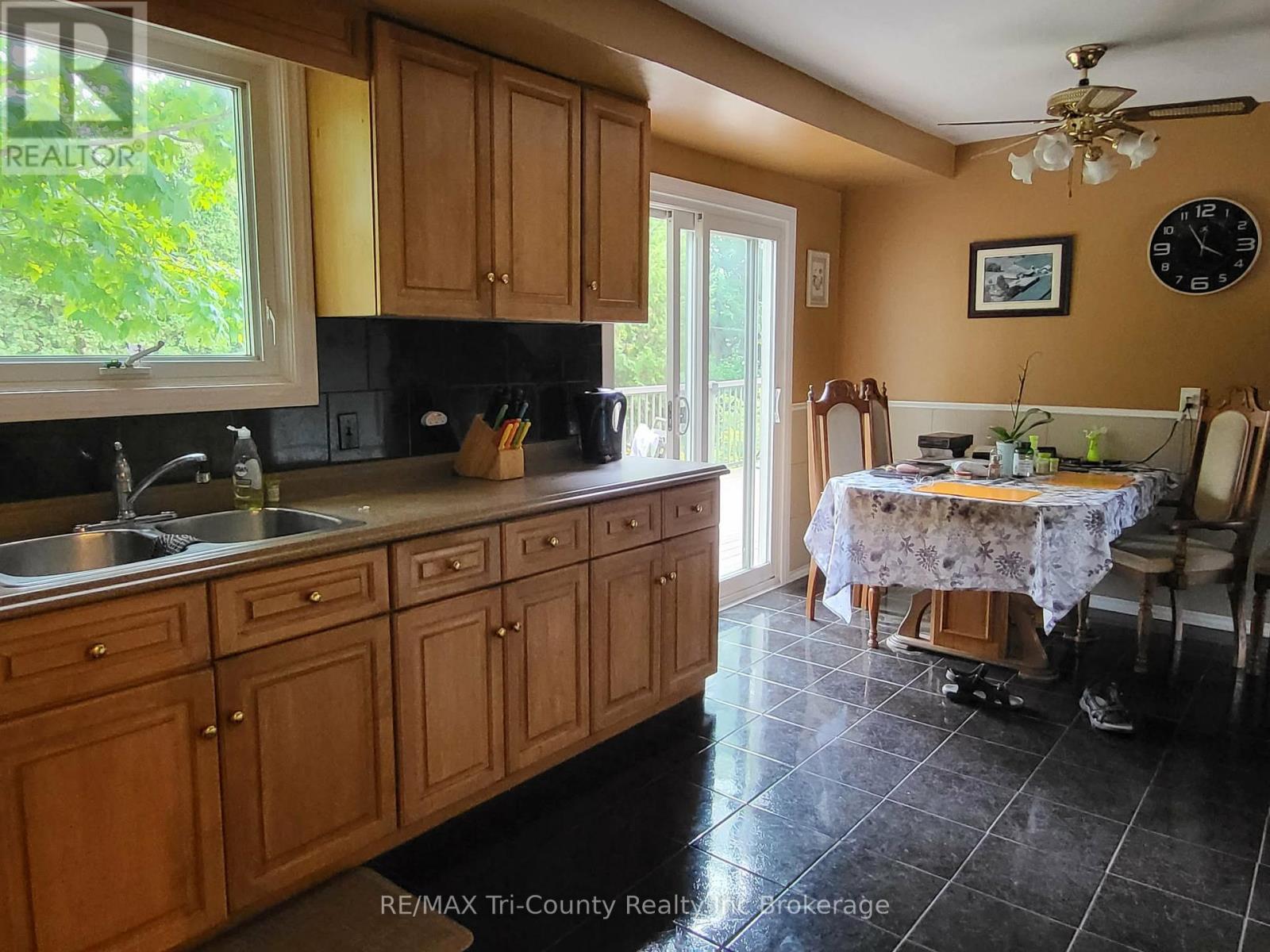 446 NORWICH AVENUE - Image 6