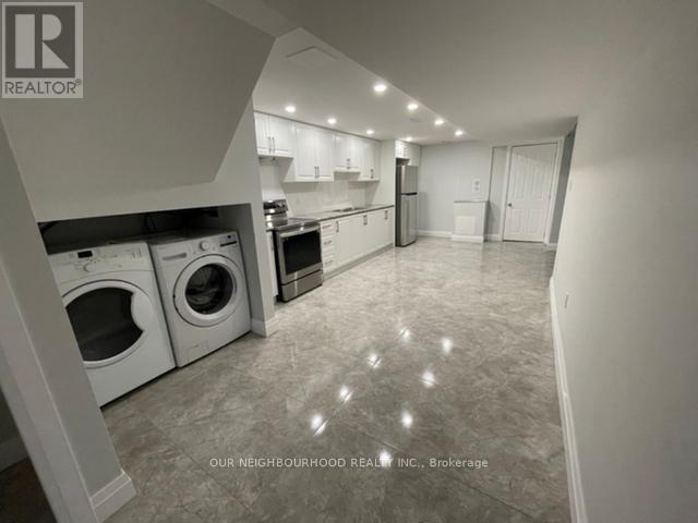 #B 437 Fernhill Boulevard, Oshawa (McLaughlin), Ontario, L1J5J6, Oshawa (McLaughlin), Ontario — photo 3 of 5