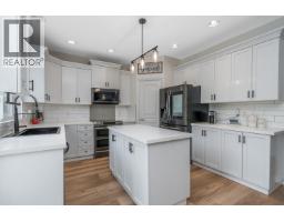 24128 Hill Avenue, Maple Ridge, BC V2W2C9 Photo 10
