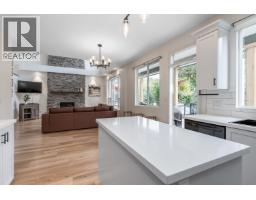 24128 Hill Avenue, Maple Ridge, BC V2W2C9 Photo 11