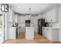 24128 Hill Avenue, Maple Ridge, BC V2W2C9 Photo 12