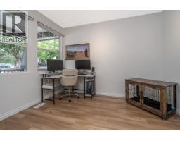 24128 Hill Avenue, Maple Ridge, BC V2W2C9 Photo 6