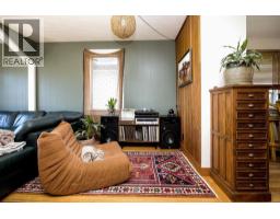 633 Beach Avenue, Gibsons, BC V0N1V9 Photo 11
