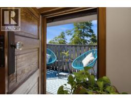 633 Beach Avenue, Gibsons, BC V0N1V9 Photo 19