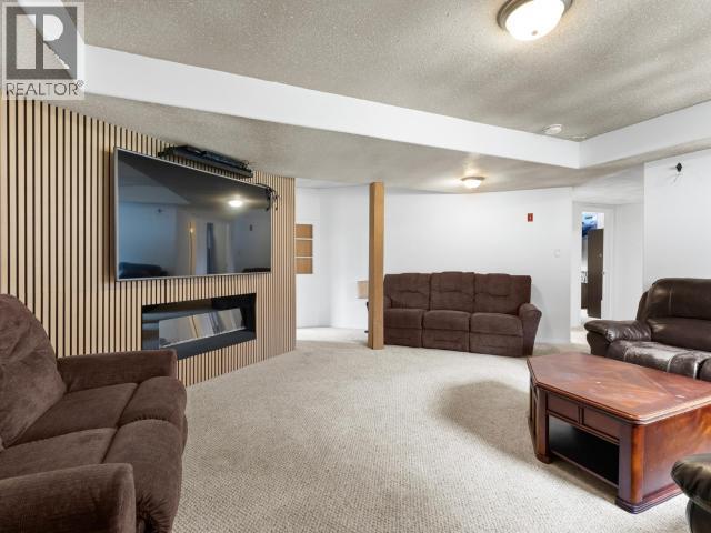 105 PUEBLO CRESCENT - 13