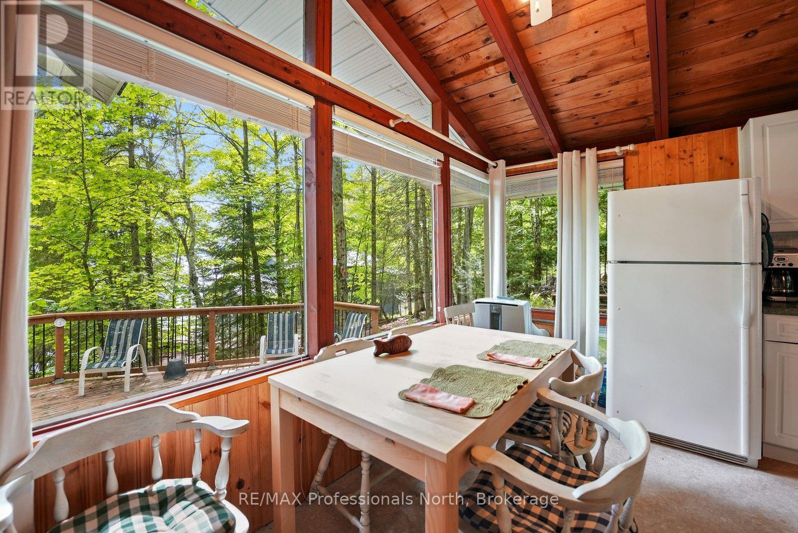1041 PENNY LANE - 11