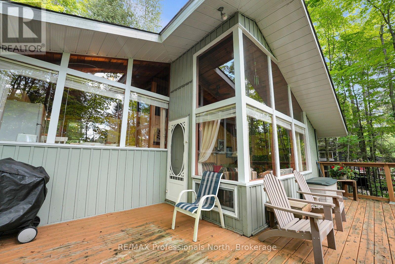1041 PENNY LANE - Image 22