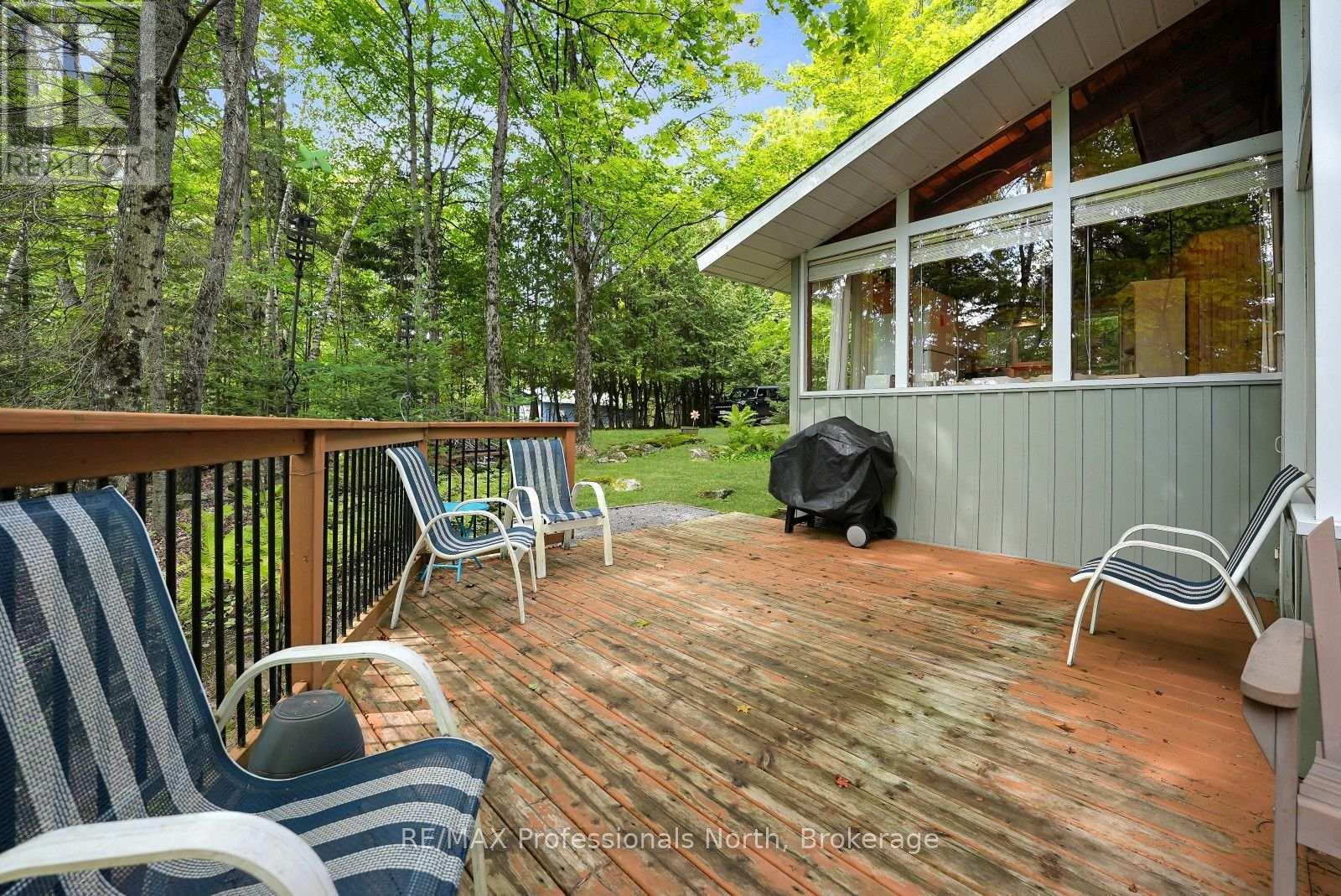 1041 PENNY LANE - Image 25
