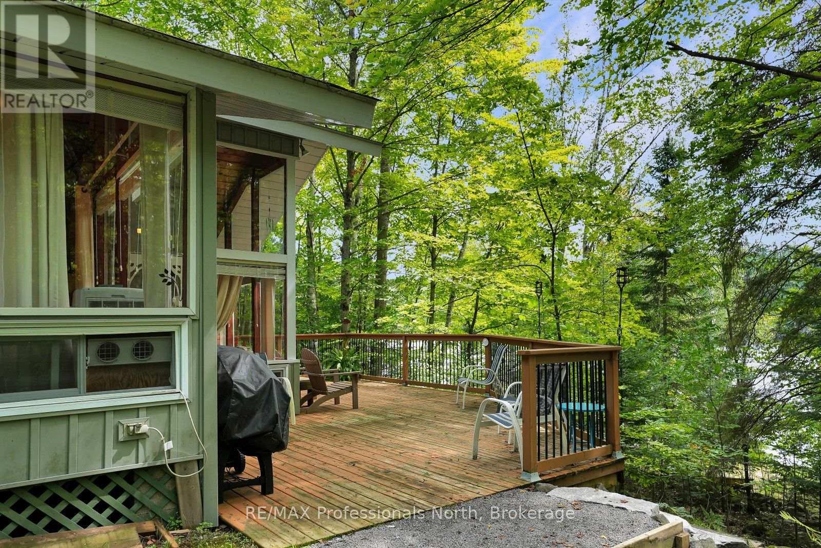 1041 PENNY LANE - 27