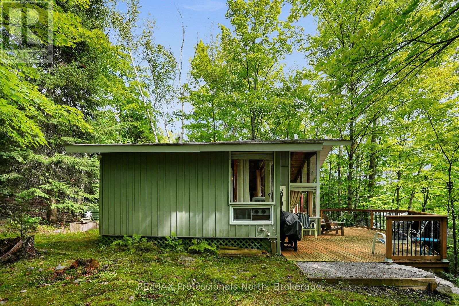1041 PENNY LANE - Image 28