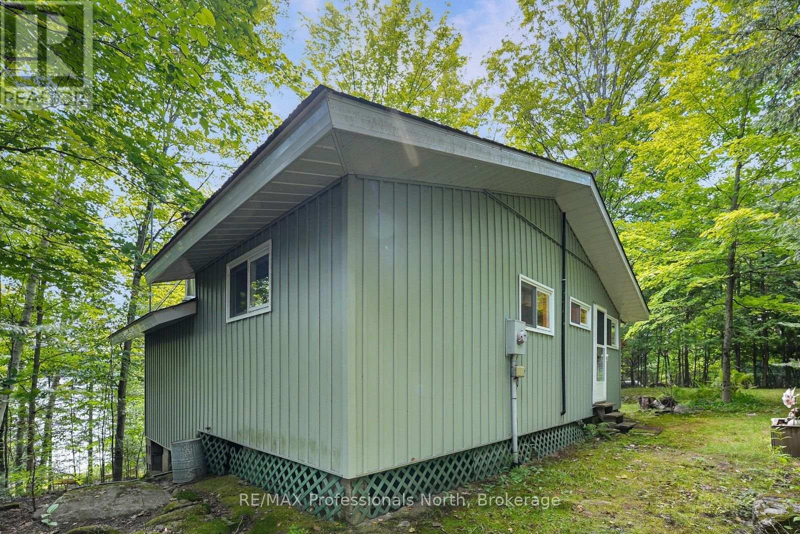 1041 PENNY LANE - 29