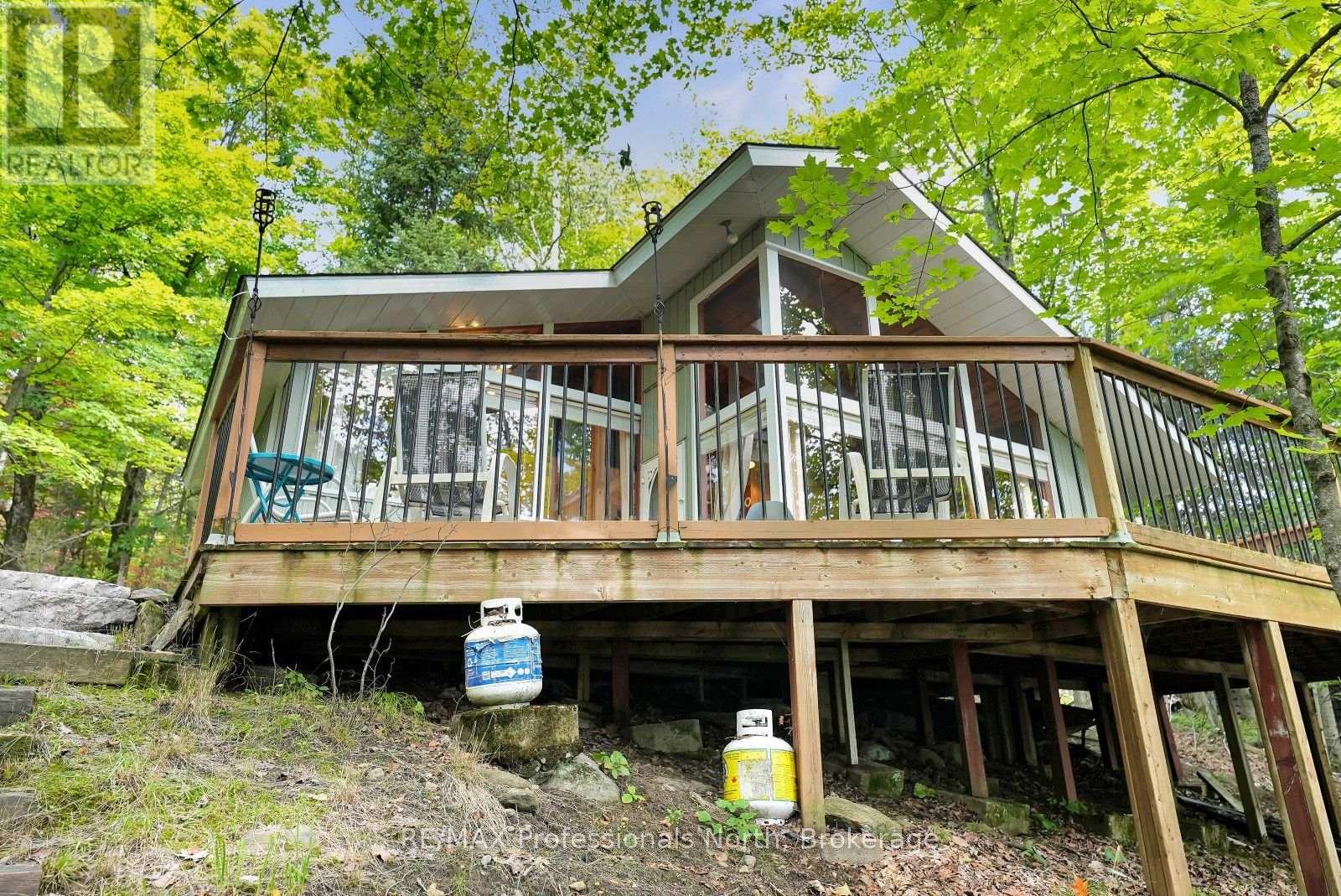 1041 PENNY LANE - Image 31