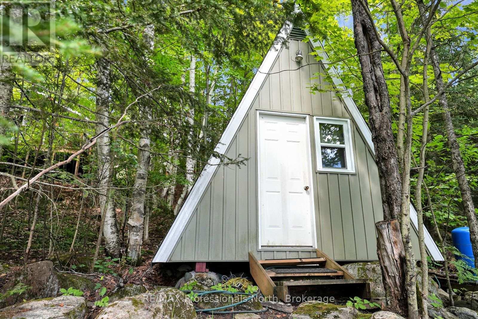 1041 PENNY LANE - 33
