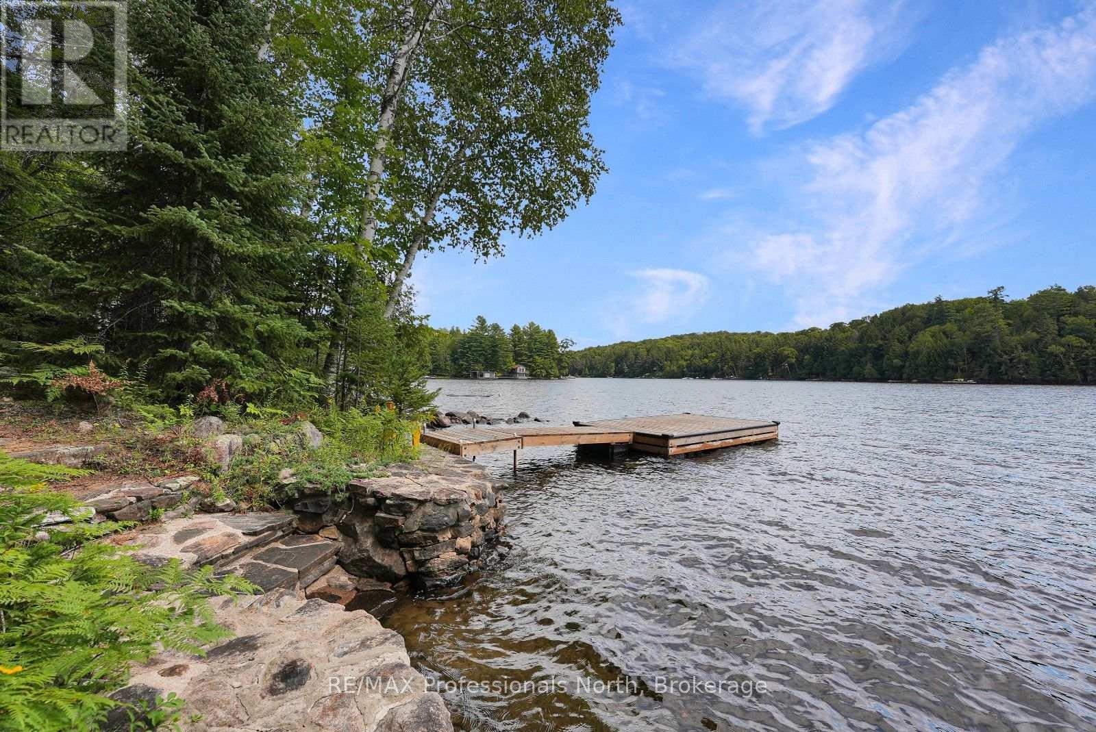 1041 PENNY LANE - Image 36