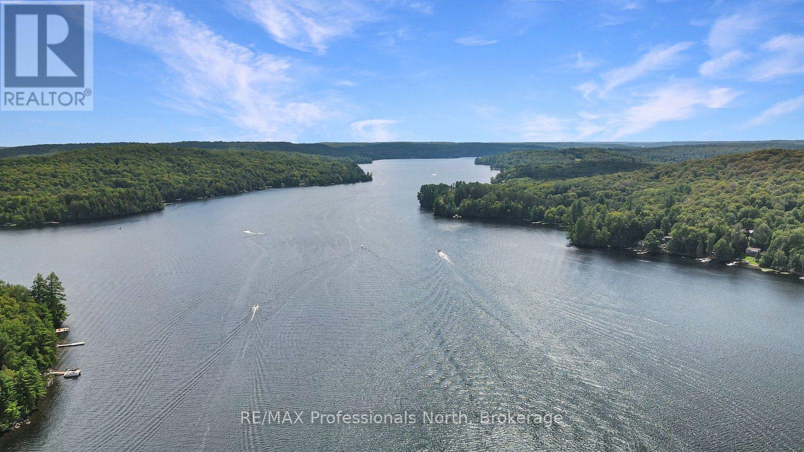1041 PENNY LANE - Image 42