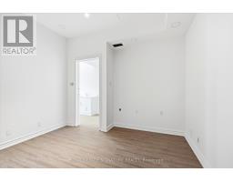 101 - 2900 Yonge Street, Toronto, ON M4N3N8 Photo 8