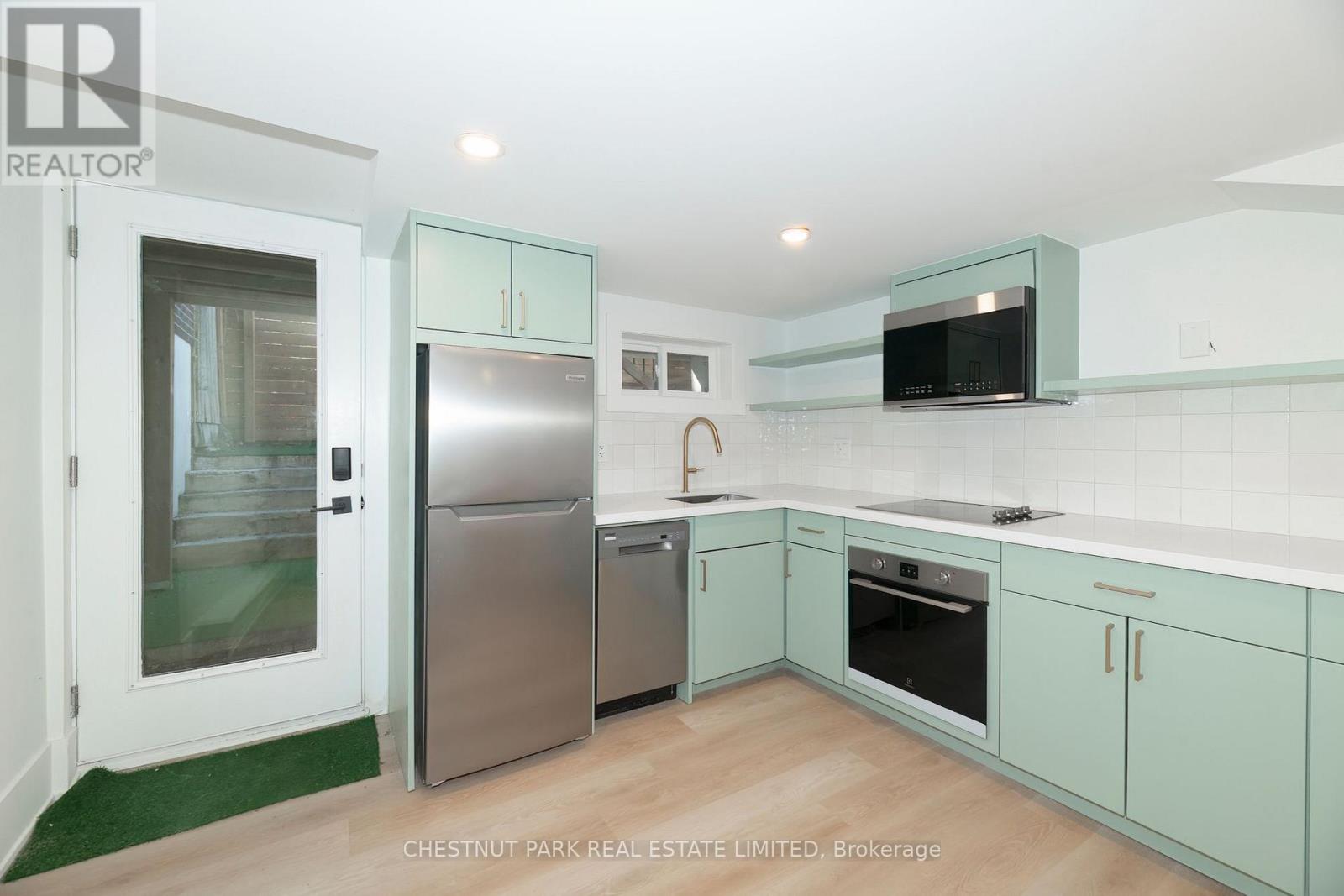 Photo of 1105 Queen Street