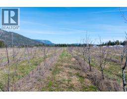 1448 Otter Lake Cross Road, Spallumcheen, BC V0E1B5 Photo 12