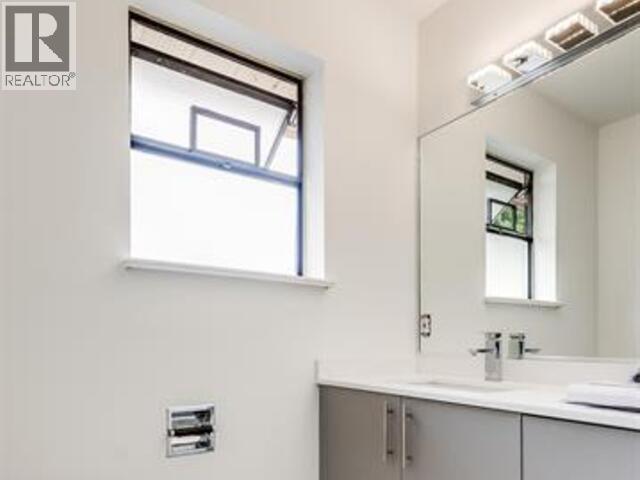 5 Bed, 2 Bath House for Sale in Maple Ridge – 22793 REID AVENUE, Maple Ridge – MLS# R3159398 - Image 8
