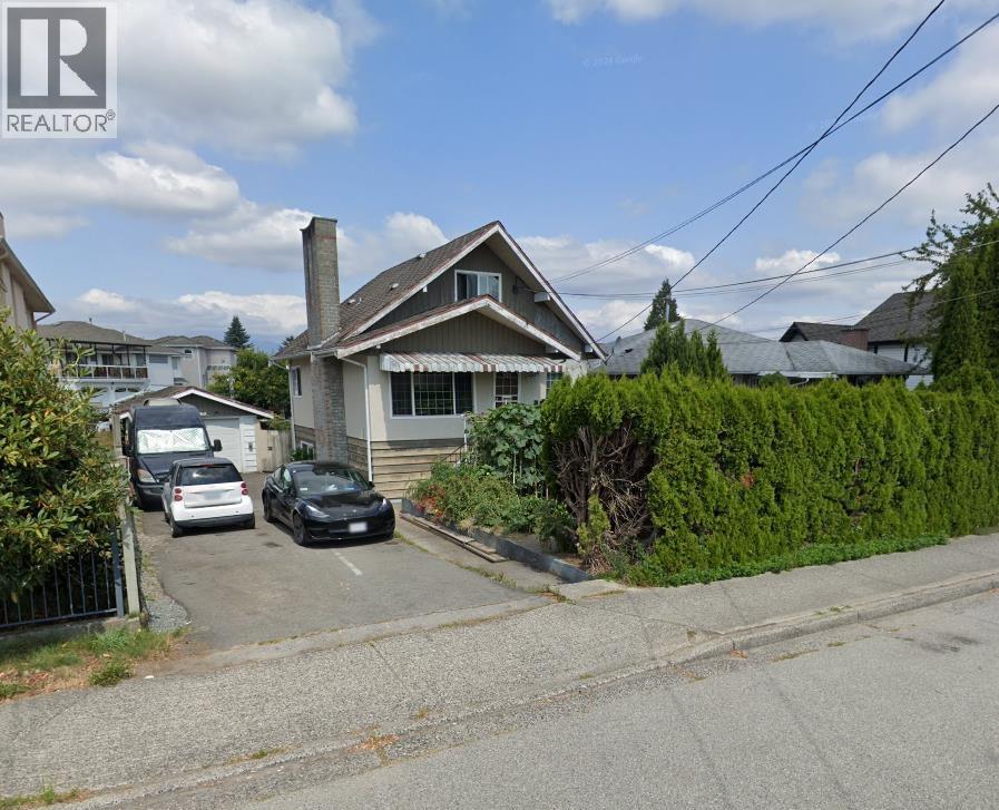 7 Bed, 2 Bath House for Sale in Burnaby – 5929 IMPERIAL STREET, Burnaby – MLS# R3159586 - Image 4