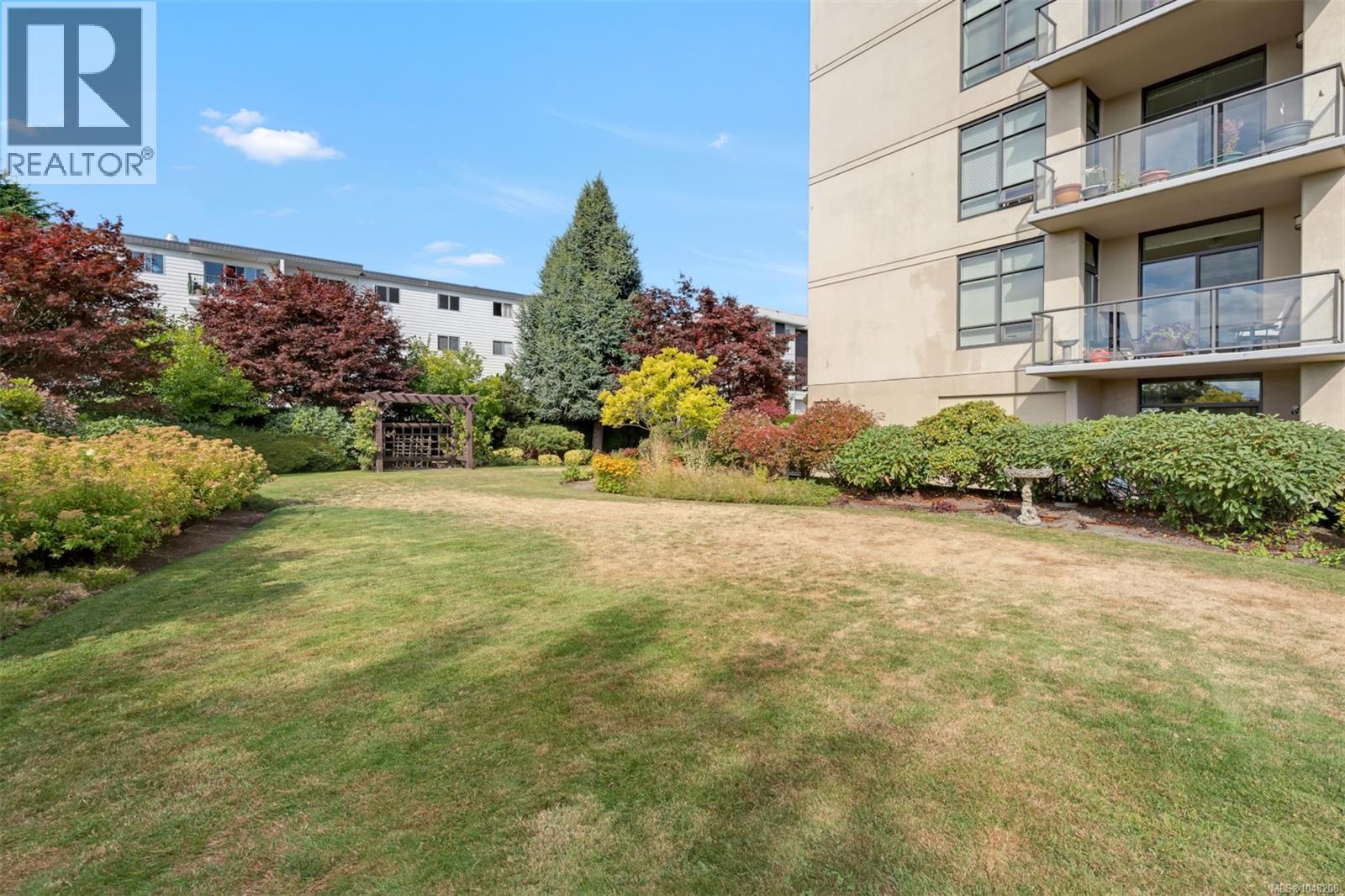 #101 225 Rosehill St - 10
