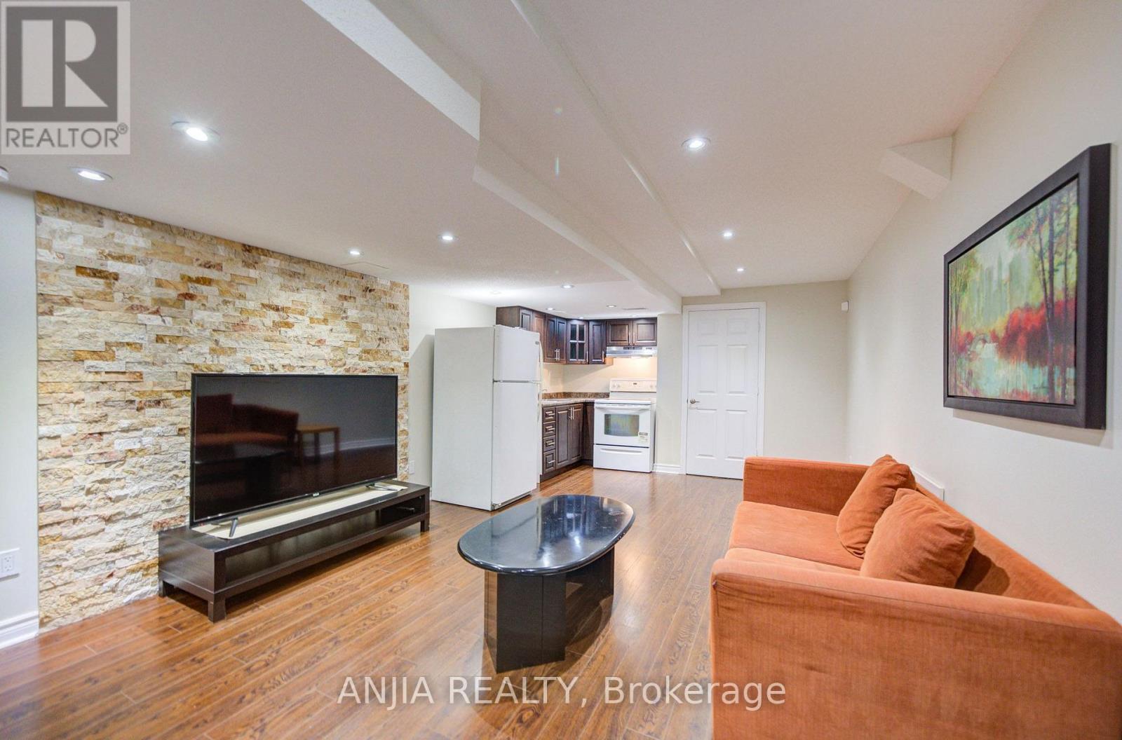 73 HAWKSBURY ROAD - Image 43