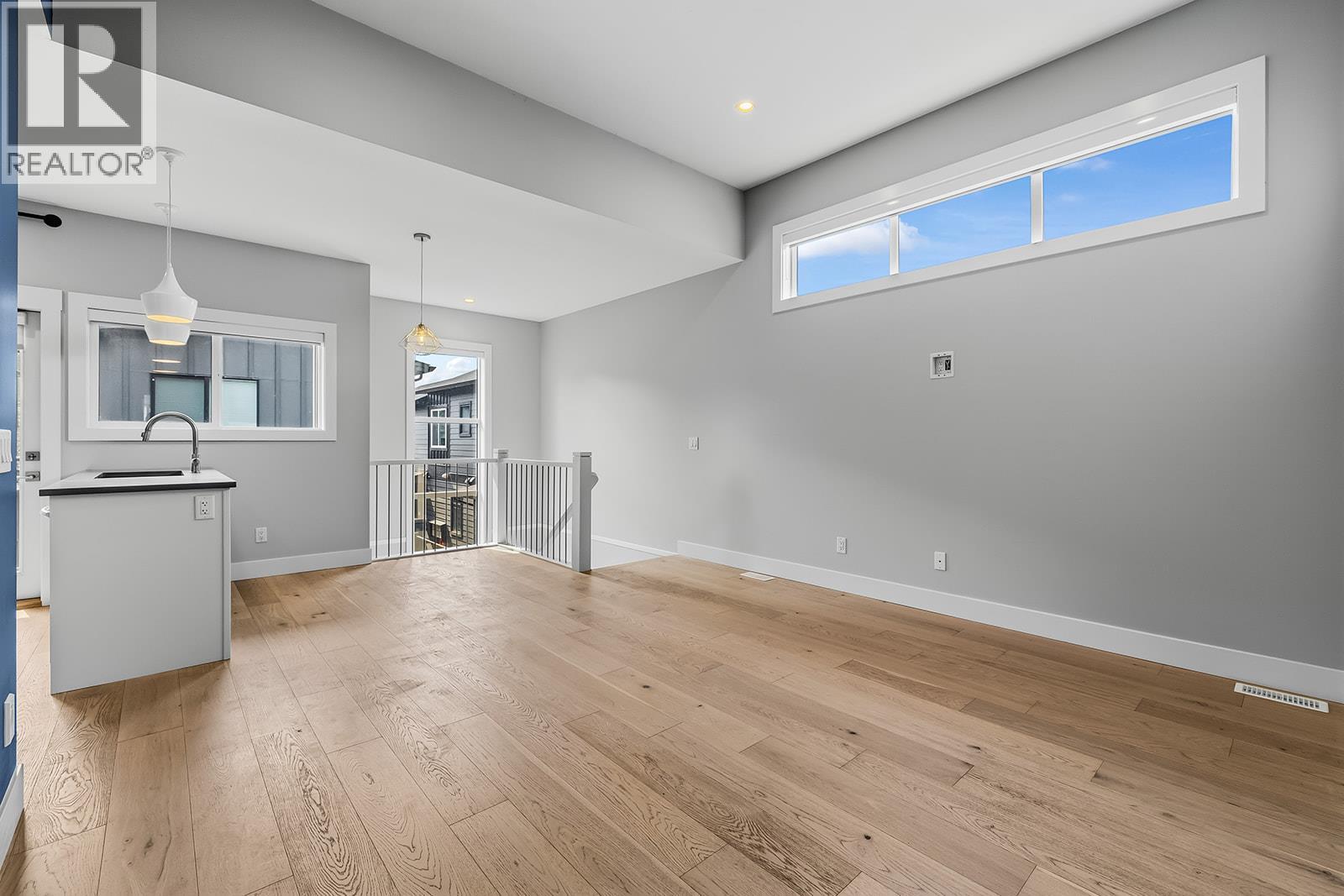 #1 726 Coopland Crescent - 7