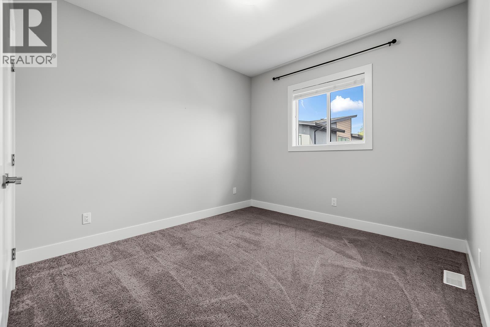 #1 726 Coopland Crescent - 20