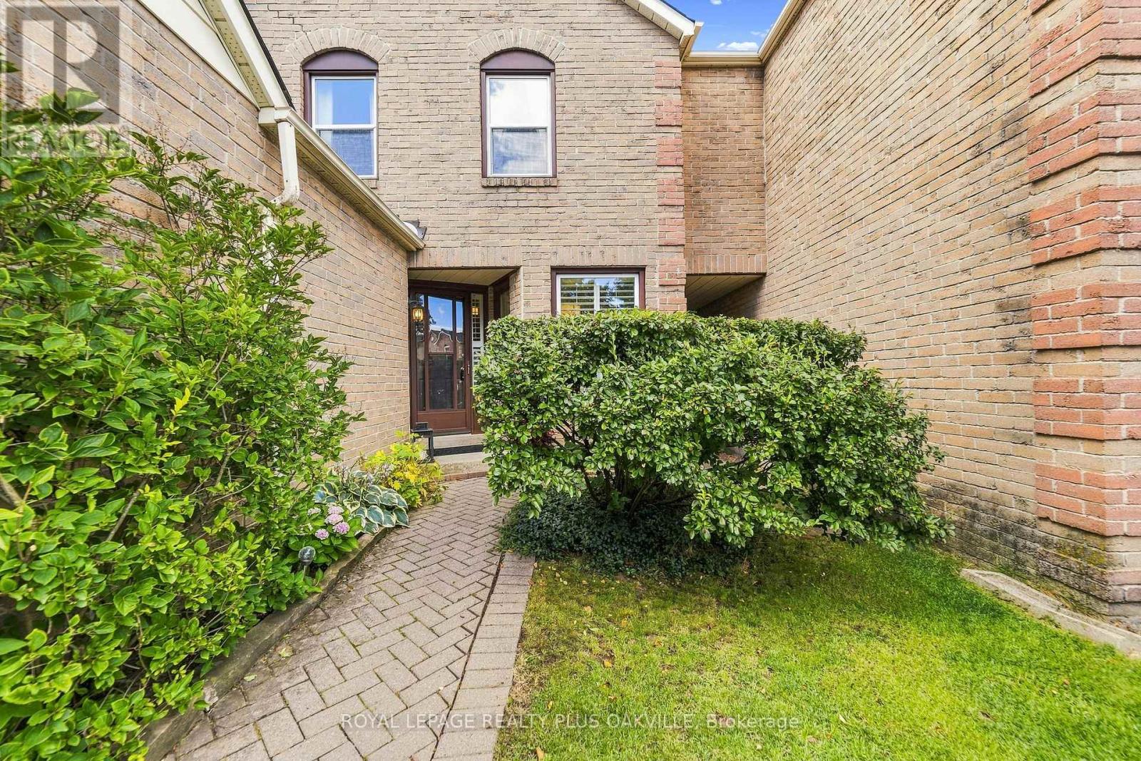 1221 HEDGESTONE CRESCENT - Image 3
