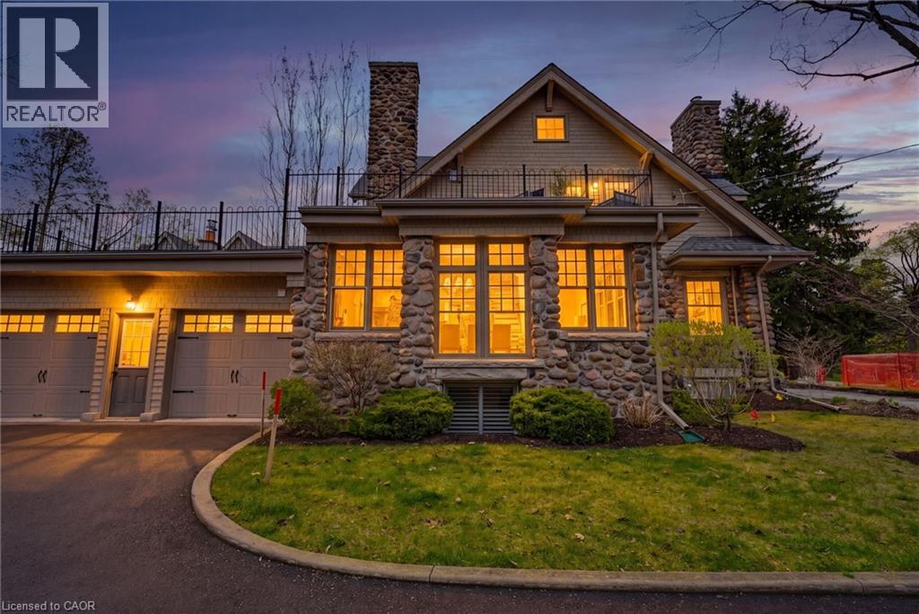 3083 LAKESHORE Road - 2