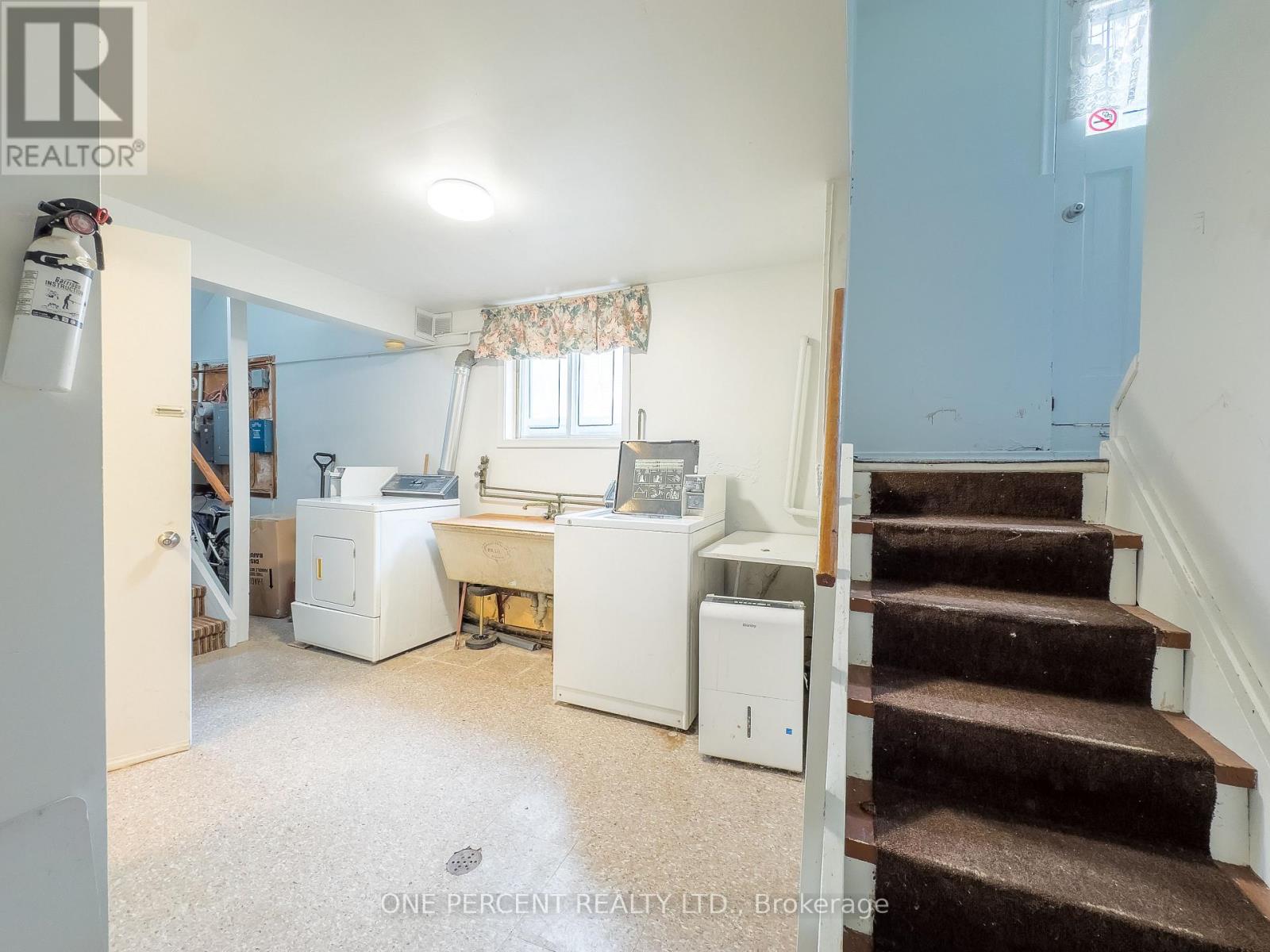 16 DALY STREET - Image 13