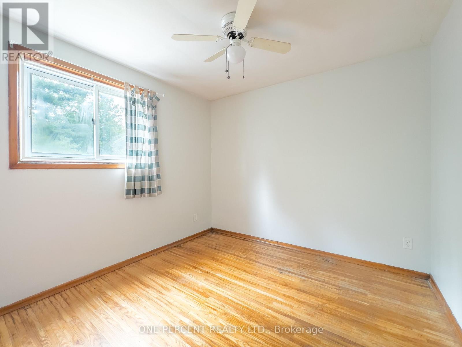 16 DALY STREET - Image 9