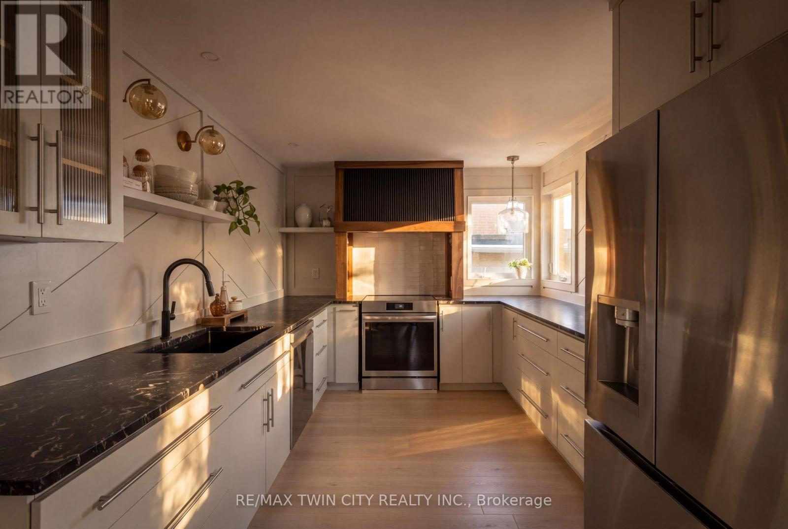 445 SHERRING STREET - Image 15