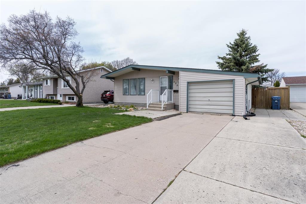 103 Thunder Bay, Winnipeg, Manitoba, R2M4S2, Winnipeg, Manitoba — photo 1 of 5