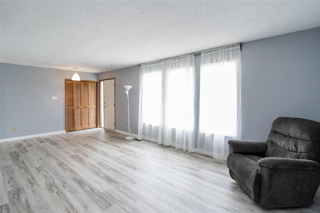 103 Thunder Bay, Winnipeg, Manitoba, R2M4S2, Winnipeg, Manitoba — photo 5 of 5