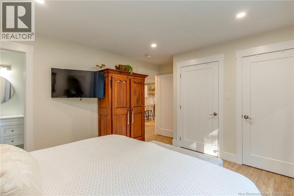 132 McQueen Street - 34