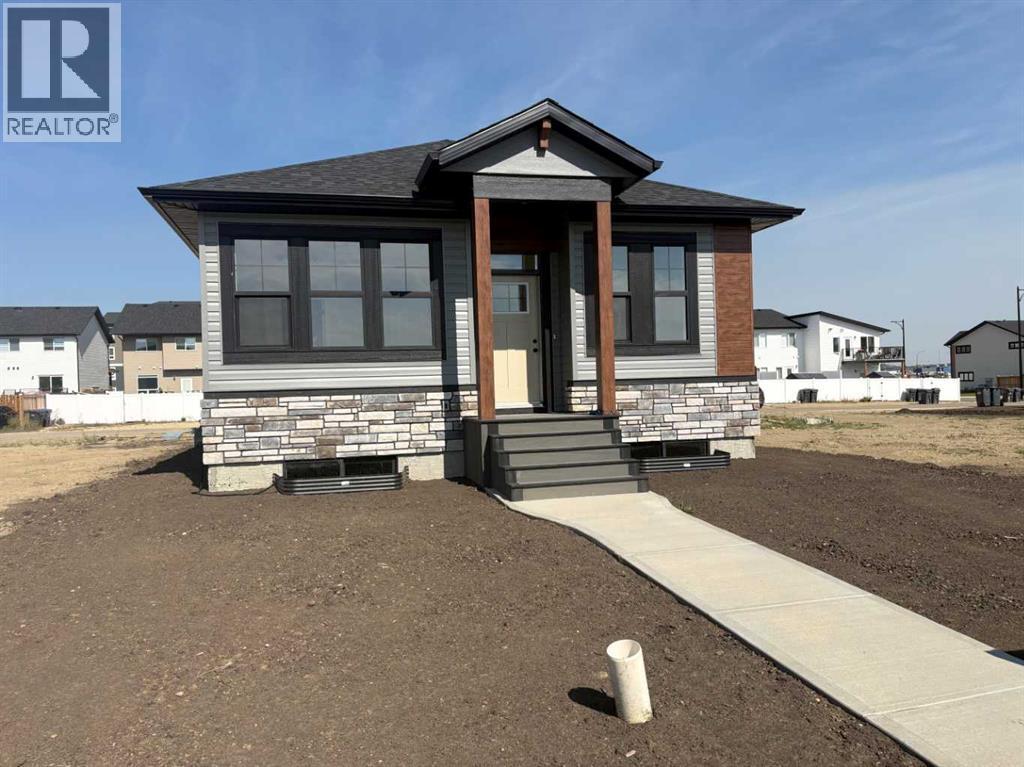 25 Ian Way, Sylvan Lake, Alberta, T4S0W5