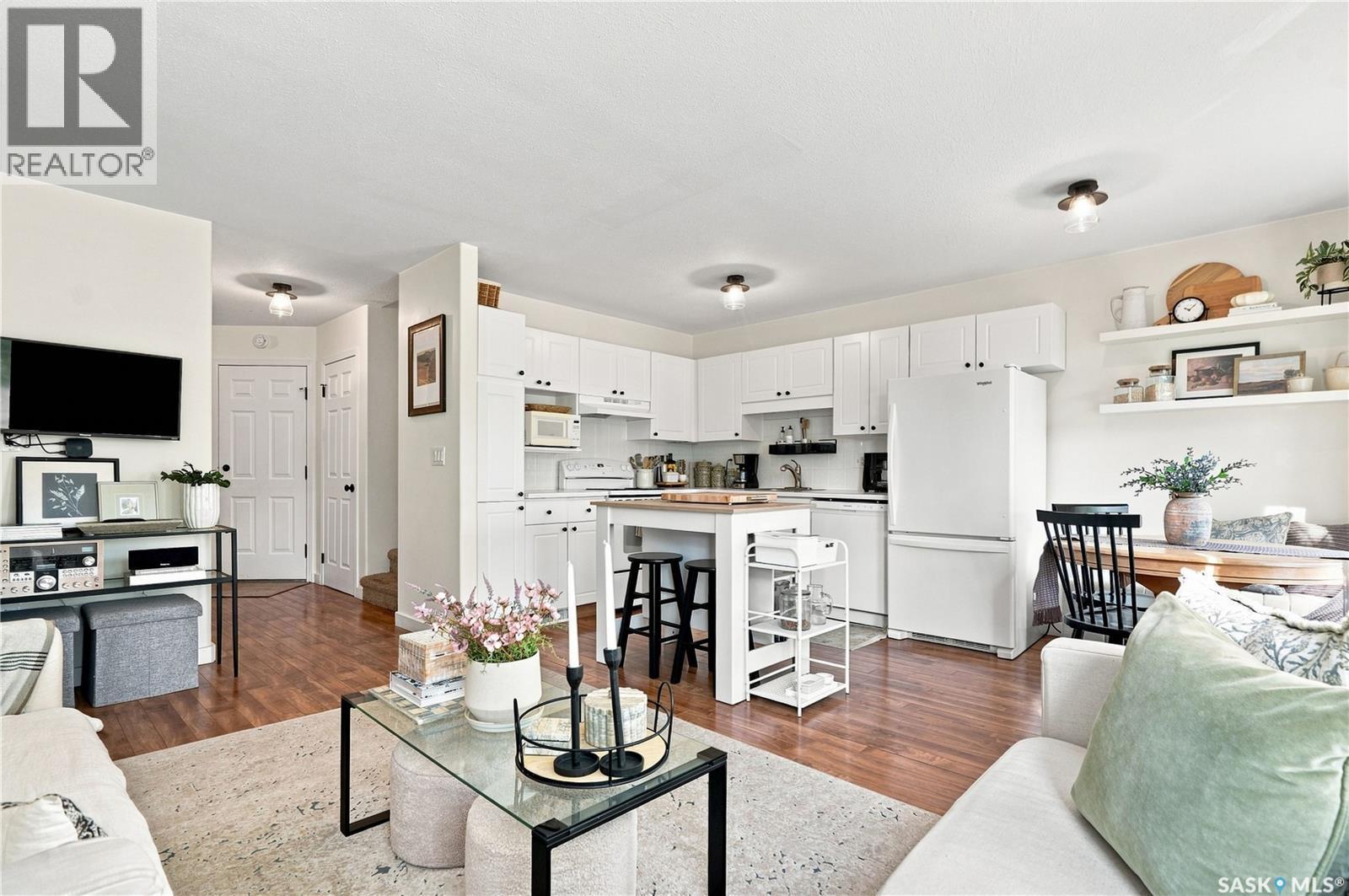 #14 110 Keevil CRESCENT - Image 21
