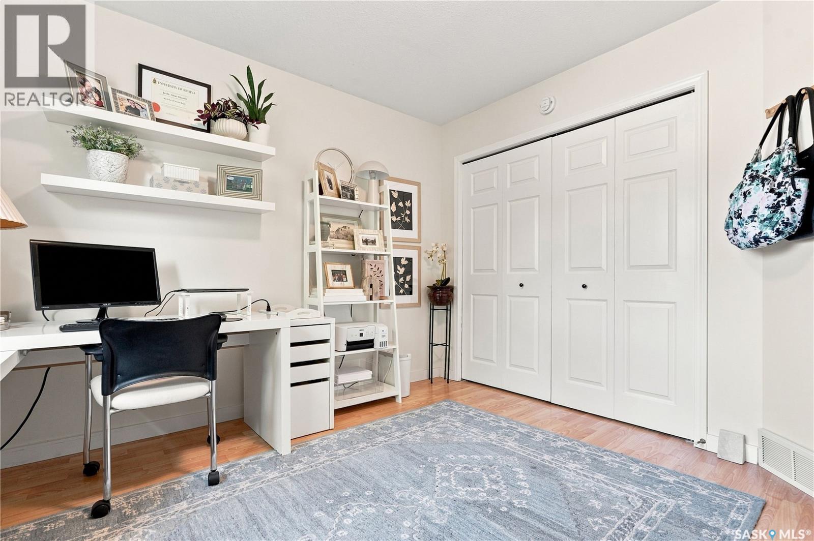 #14 110 Keevil CRESCENT - Image 36