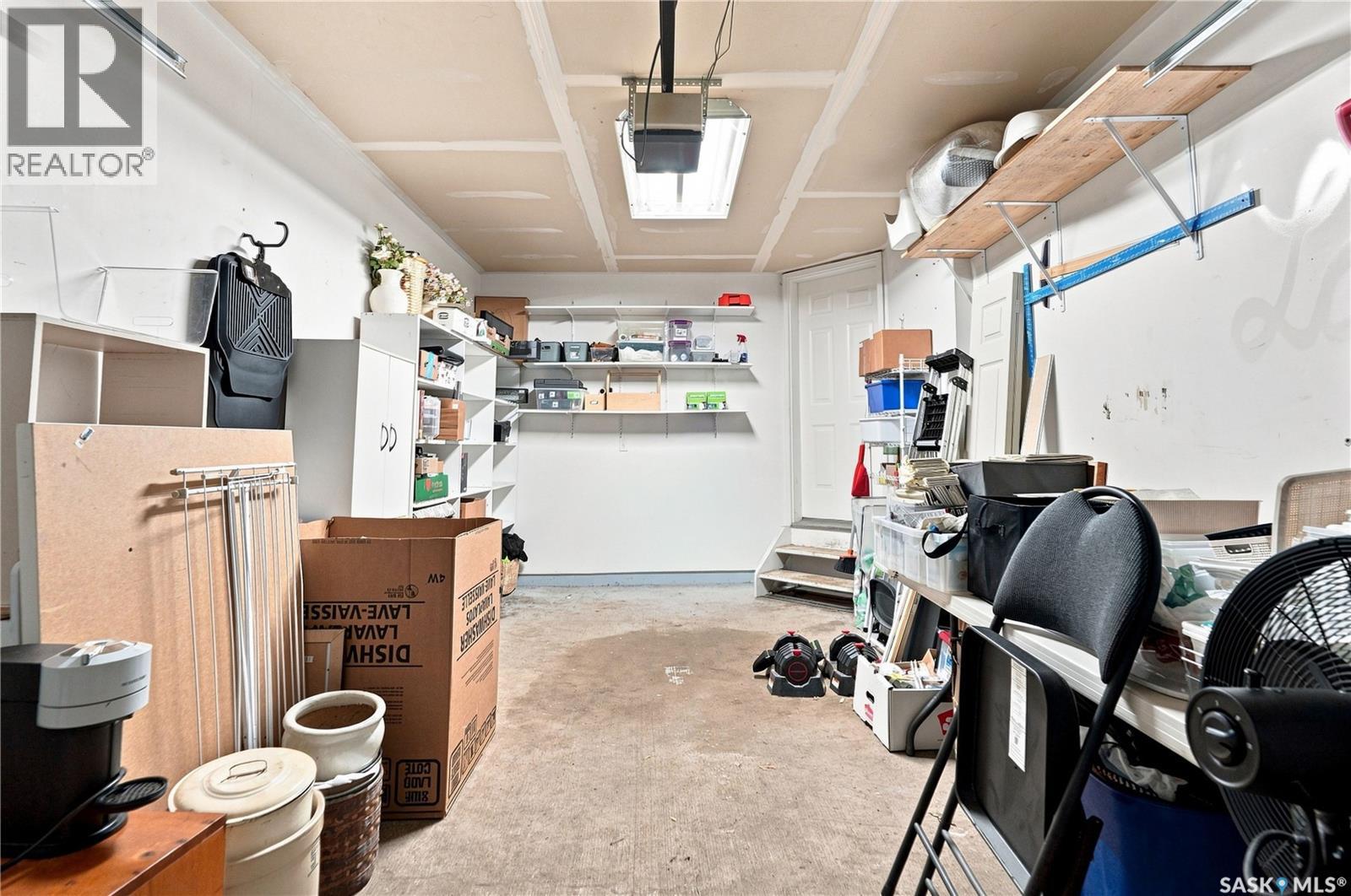 #14 110 Keevil CRESCENT - Image 38