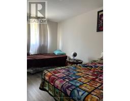 Family room - Main & 2nd - 32 Elvira Crescent, London South, ON N6E2P4 Photo 7